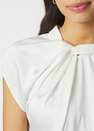 Fleur drapy satin bluse Off White Neo Noir 
